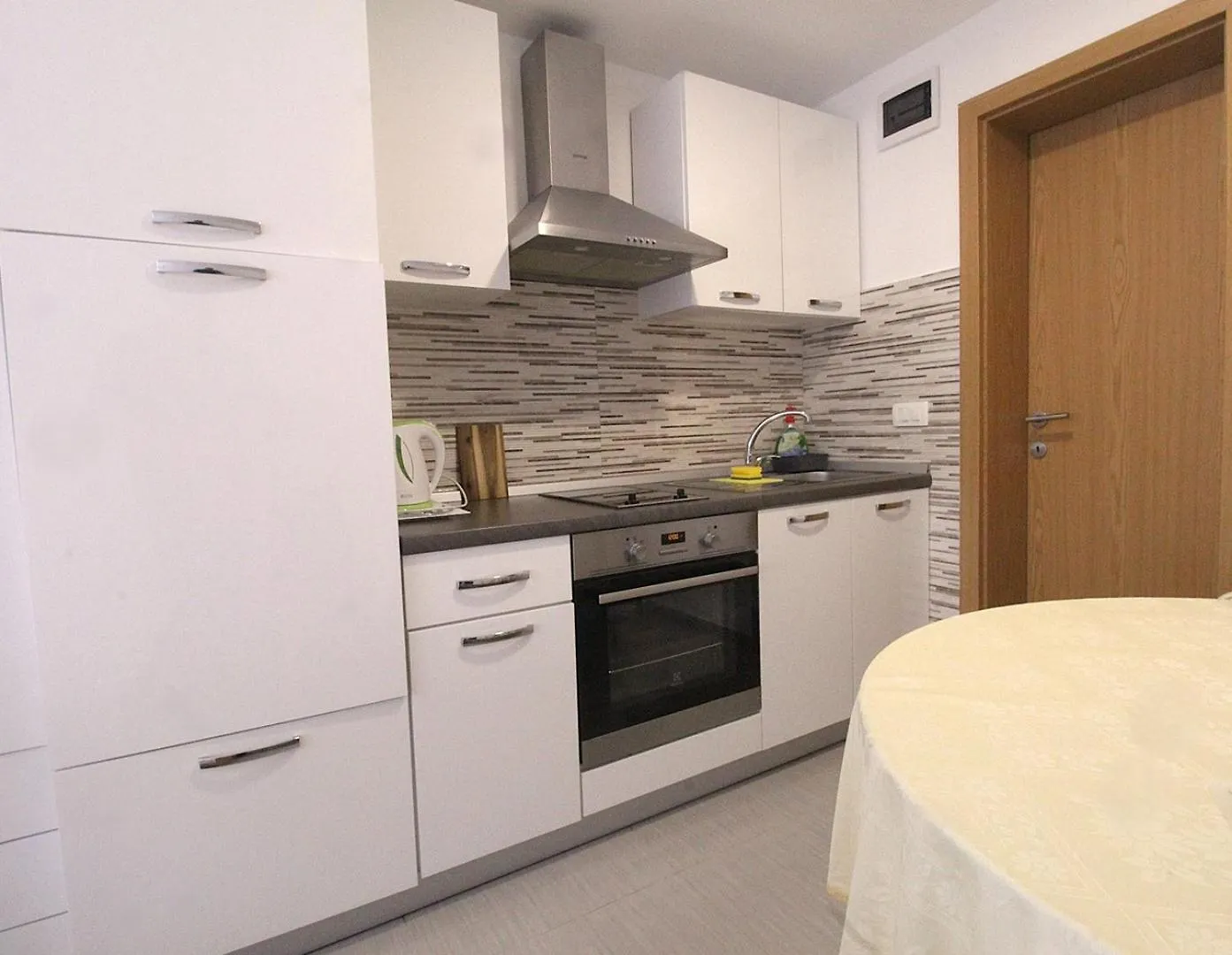 Apartments Sidro 萨武德里亚